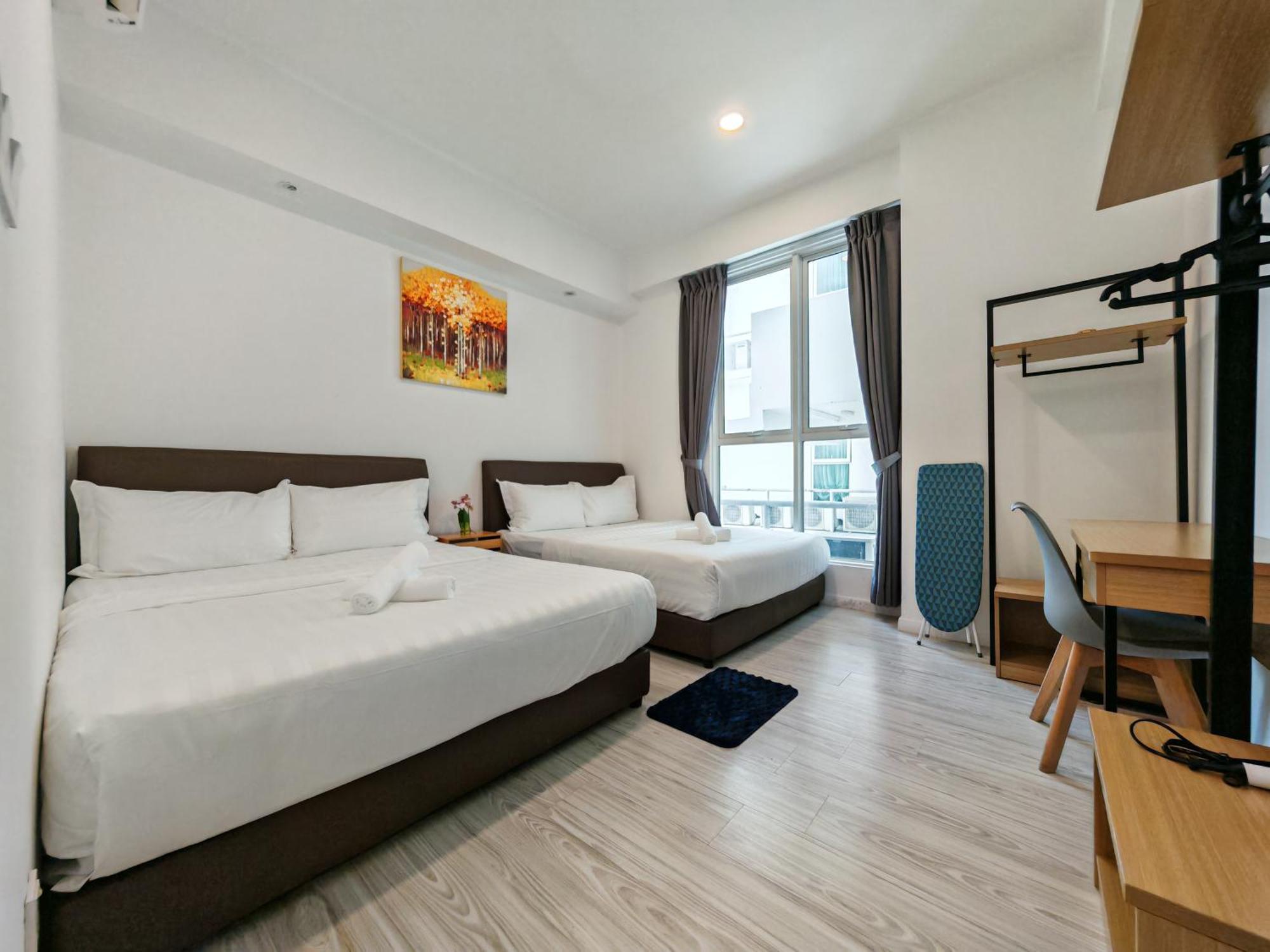 Sutera Avenue Rooftop Infinity Swimming Pool Apartment *