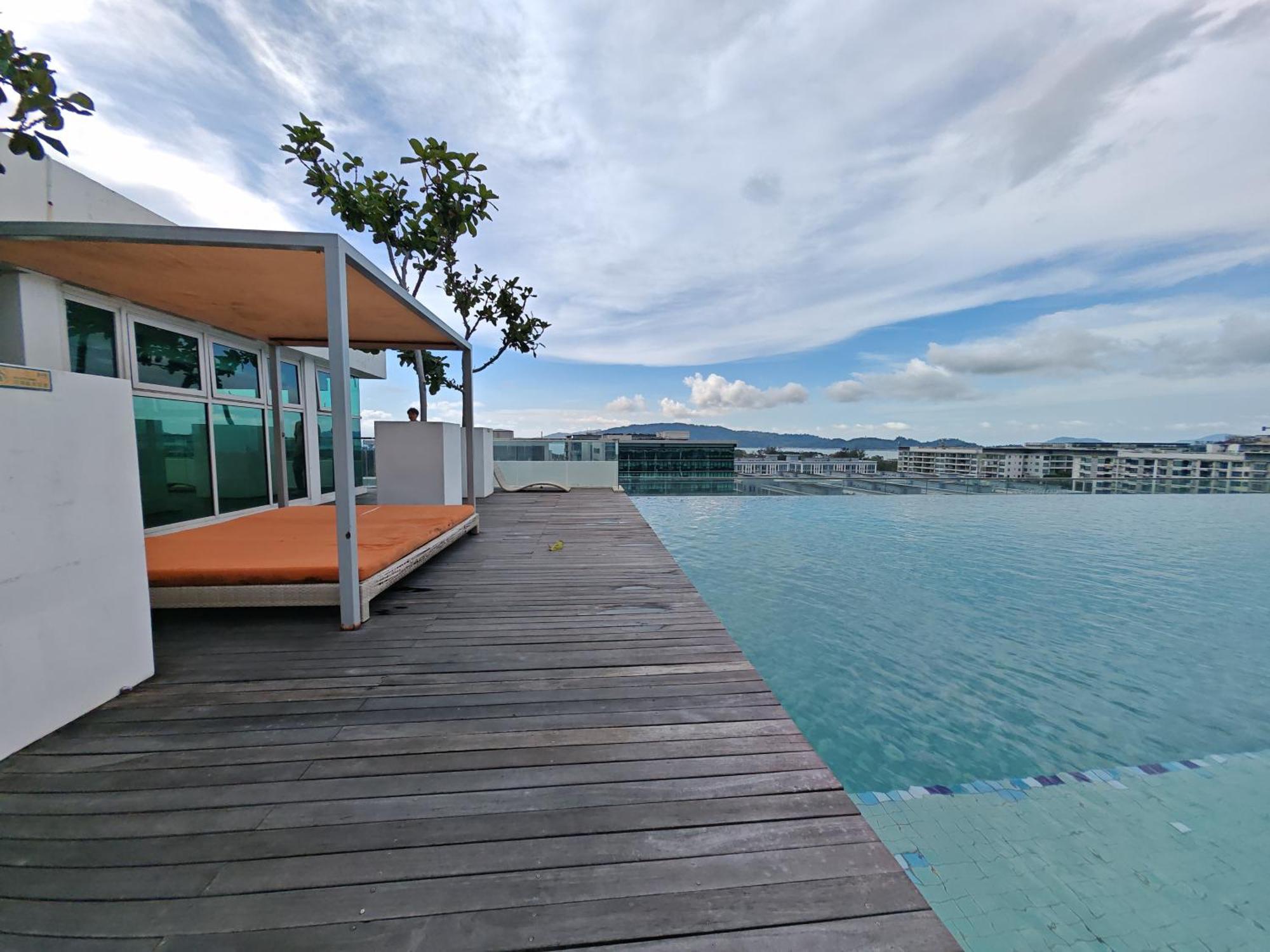 Sutera Avenue Rooftop Infinity Swimming Pool