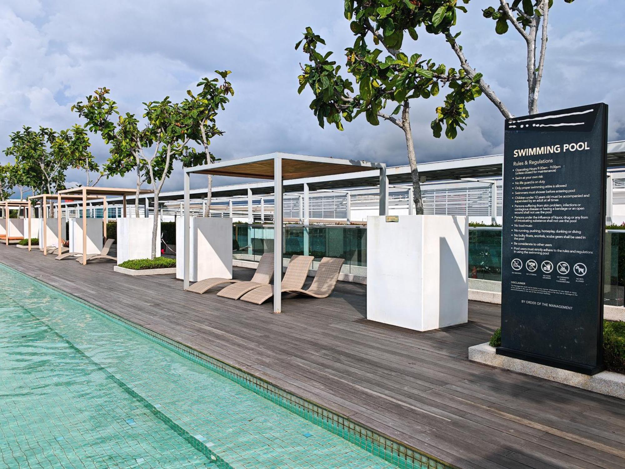 Apartment Sutera Avenue Rooftop Infinity Swimming Pool